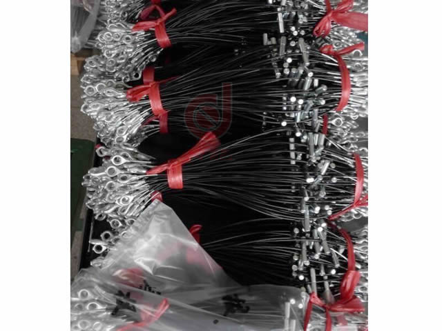 扫雪机上调节拉线